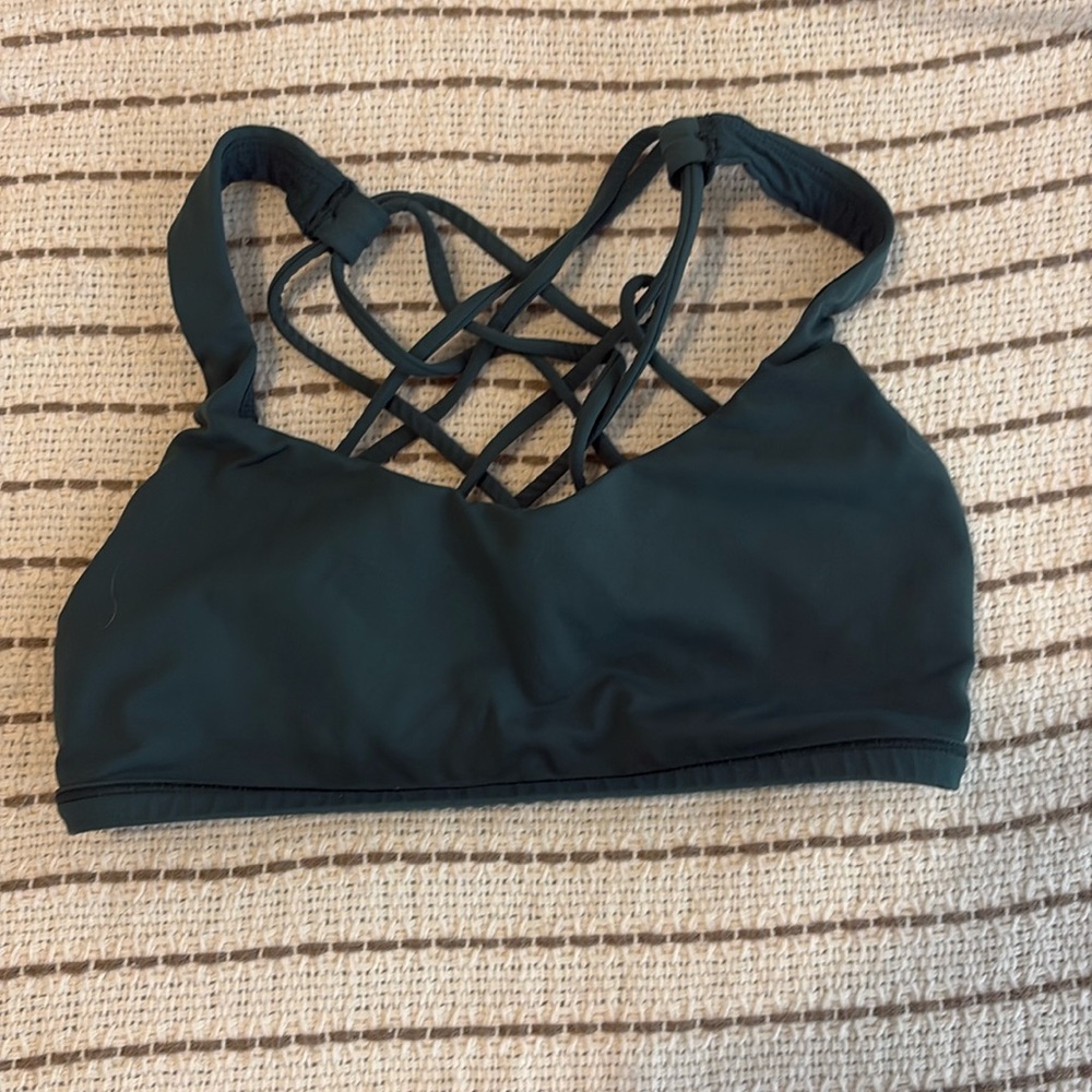 Good condition dark green lululemon bra